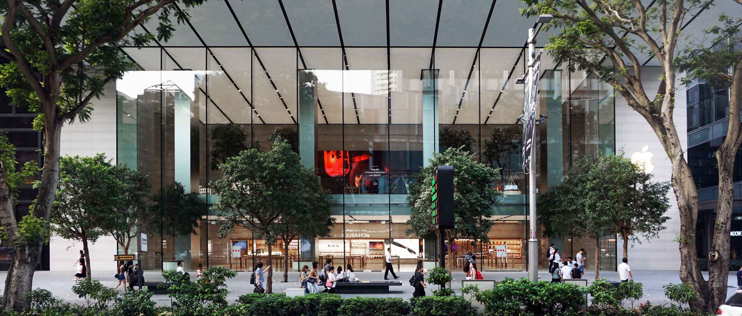 Foster + Partners Designs Singapore's Third Apple Store